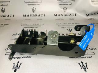кронштейн (крепление) Maserati Quattroporte 5 поколение 2005, 4.2 л., M139 A, бензин, робот, седан, задний привод