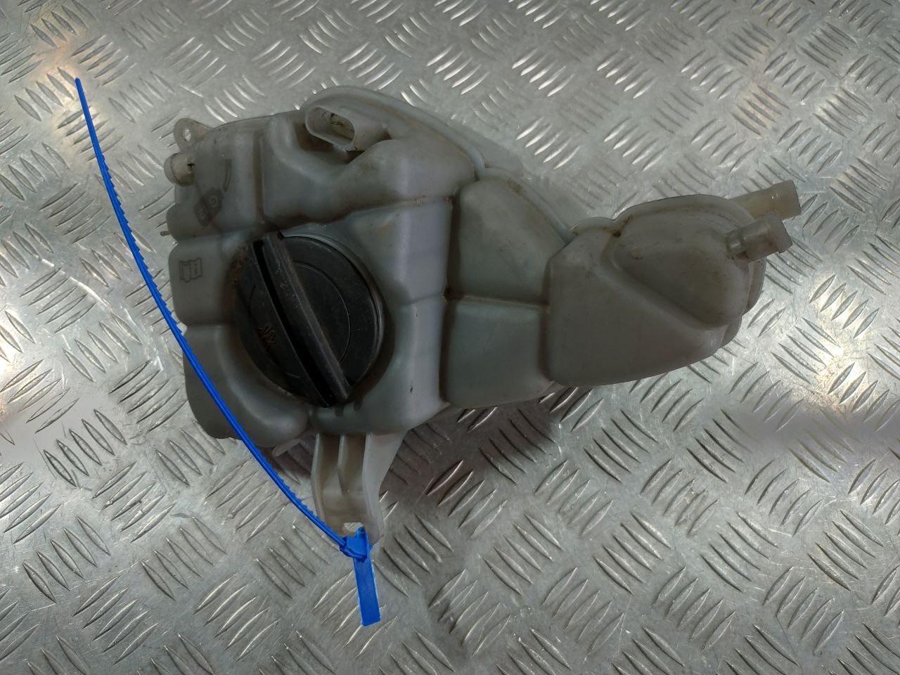 бачок расширительный Audi A8 D4/4H 2012, 4.2 л., CDRA, бензин, АКПП, седан, 4H0121403G - фото №1