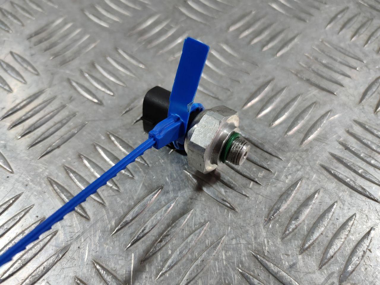 датчик кондиционера Lexus LS 4 поколение 2007, 4.6 л., 1UR-FSE, бензин, АКПП, седан, 4990007141, 4990007880 - фото №1