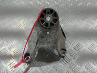 кронштейн двигателя Audi Q7 4L [рестайлинг] 2012, 3.0 л., CJWE, бензин, АКПП, внедорожник 5 дв., 7L8199307H