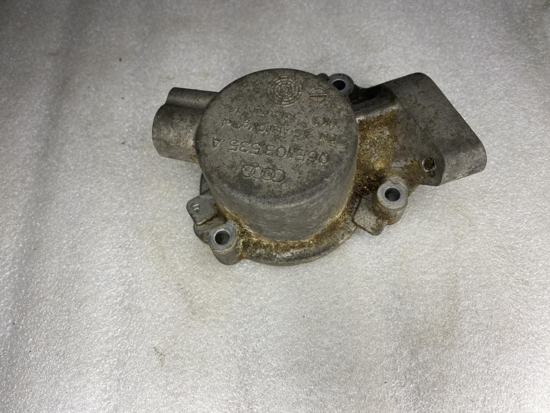 кронштейн ТНВД Audi A4 B8/8K 2010, 3.0 л., CCBA, бензин, седан, 06E103535A - фото №1