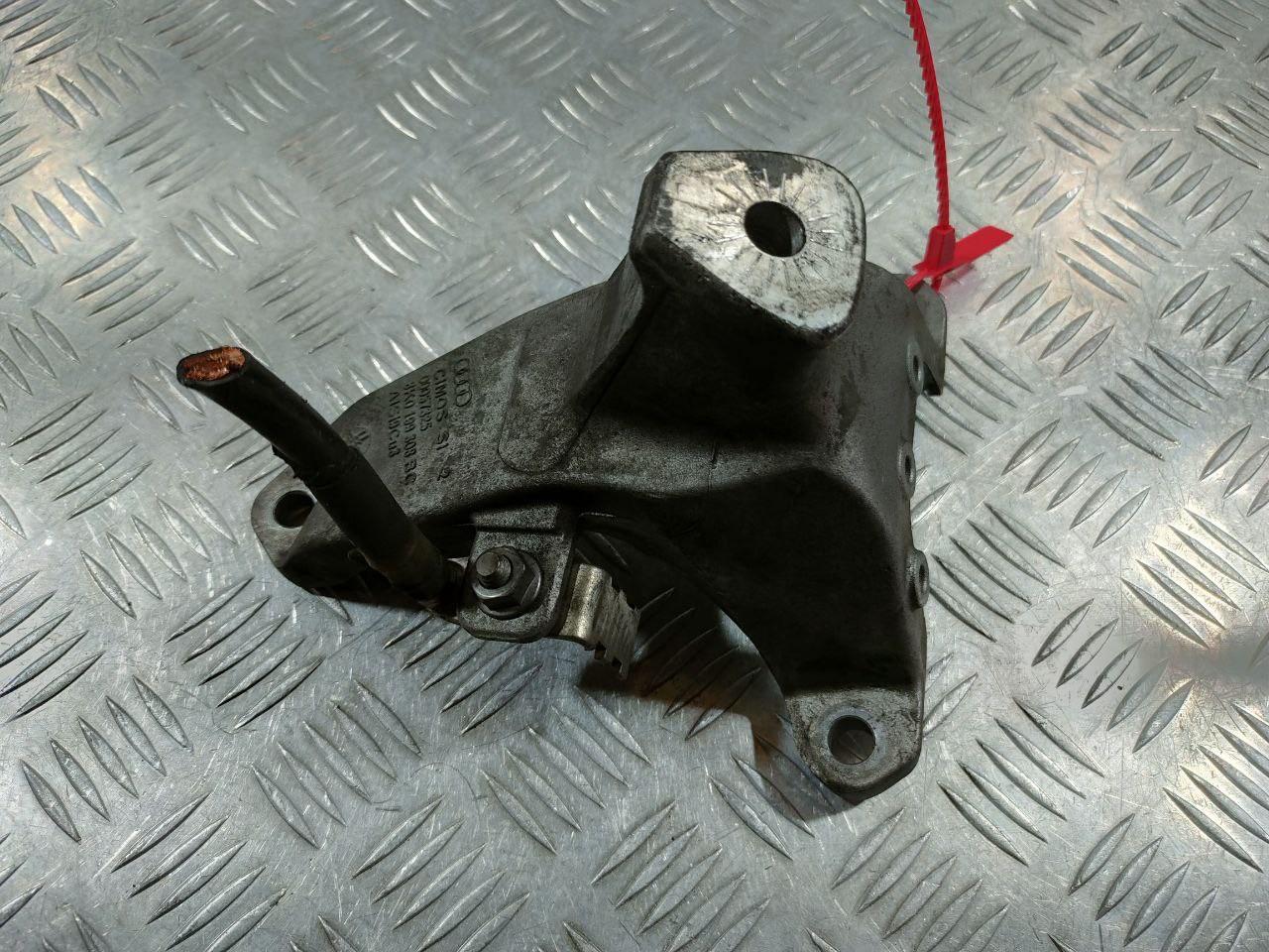 кронштейн двигателя Audi A5 8T 2010, 3.2 л., CALA, бензин, АКПП, купе, 8K0199308BC - фото №1