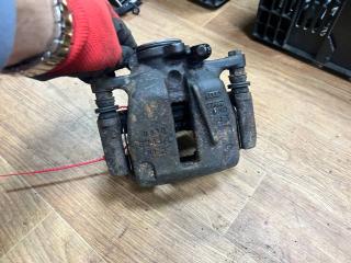 суппорт задний правый Audi A8 D4/4H [рестайлинг] 2014, 4.2 л., CDRA, бензин, седан, 4H6S