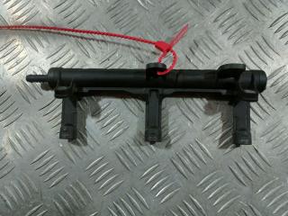 топливная рампа Audi A7 4G [рестайлинг] 2015, 3.0 л., CREC, бензин, АКПП, хетчбэк 5 дв., 06E133682C