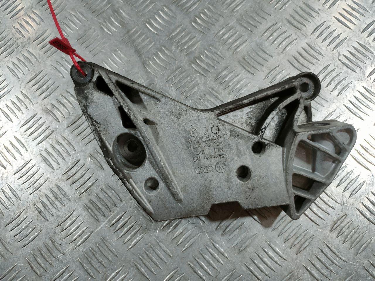 кронштейн двигателя Volkswagen Passat CC 1 поколение 2012, 2.0 л., CCTA, бензин, 06J199207P - фото №1