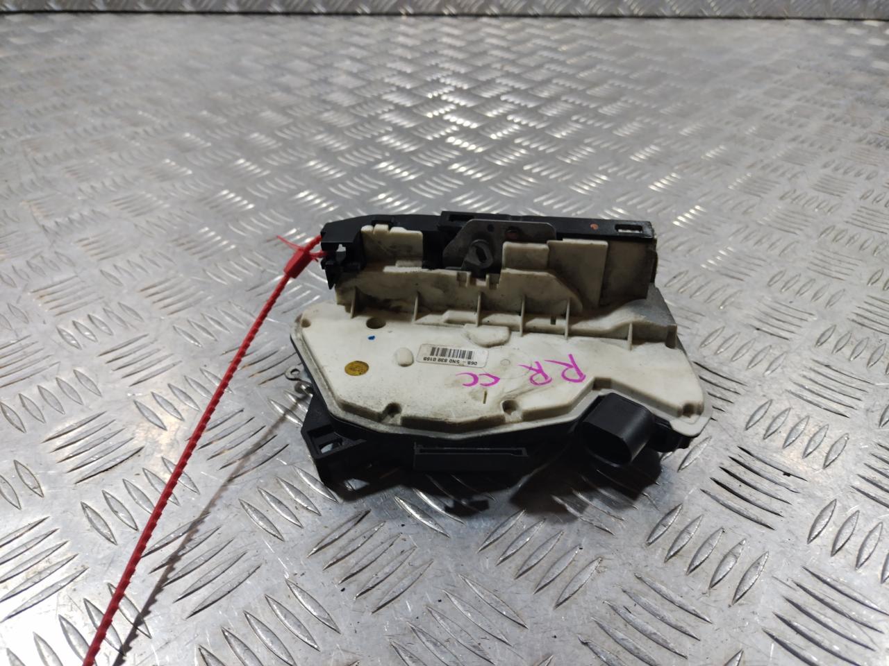 замок двери задней правой Volkswagen Passat CC 1 поколение 2010, 2.0 л., CCZA, бензин, АКПП, седан, 5N0839016B, 5N0839016E - фото №1