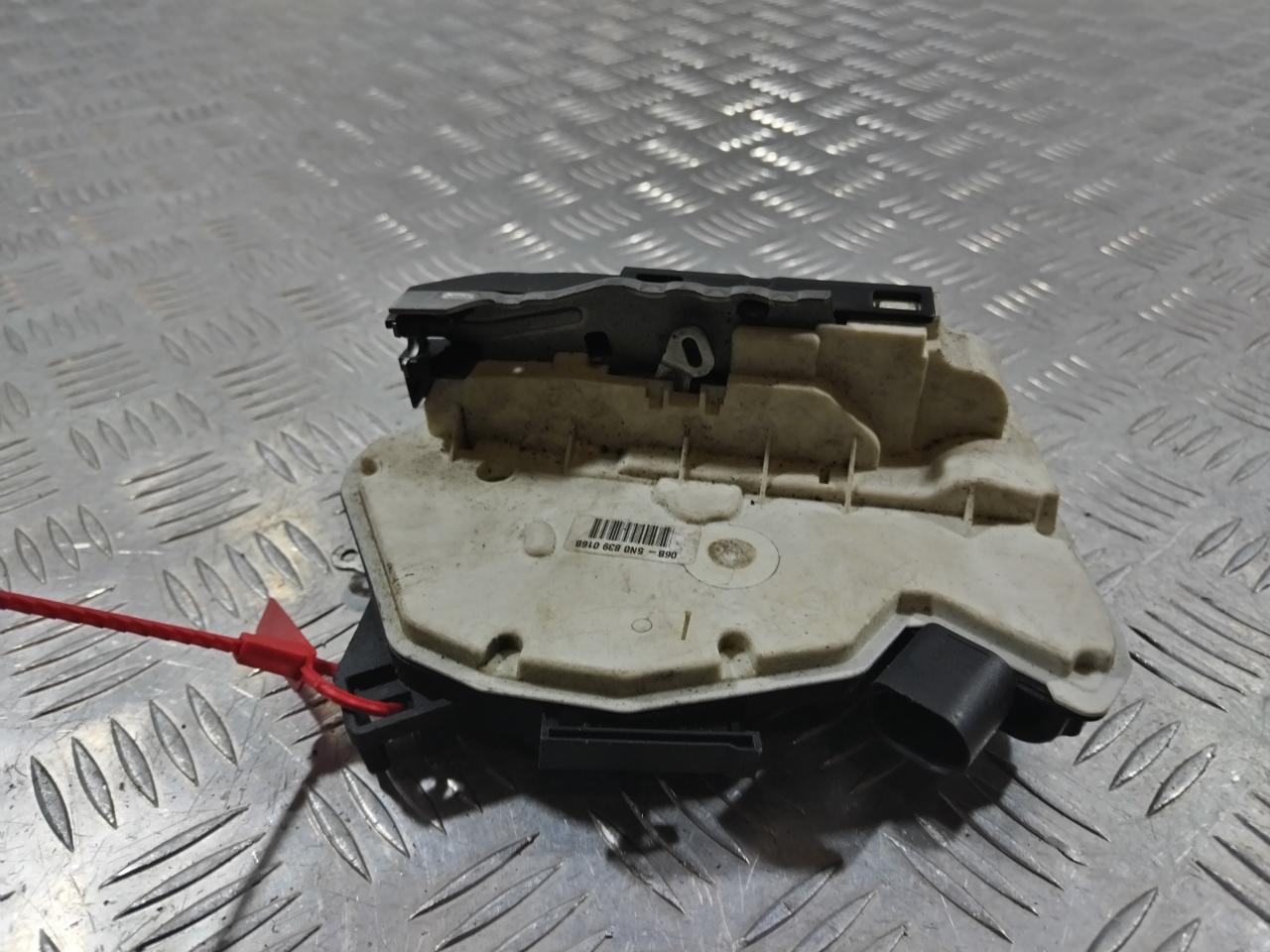 замок двери задней правой Volkswagen Passat CC 1 поколение 2010, 2.0 л., CCZA, бензин, АКПП, седан, 5N0839016B, 5N0839016E - фото №1