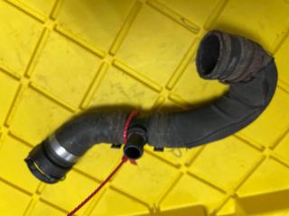 патрубок (трубопровод, шланг) Audi A8 D4/4H [рестайлинг] 2014, 4.2 л., CDRA, бензин, АКПП, седан, 4H0121055AA