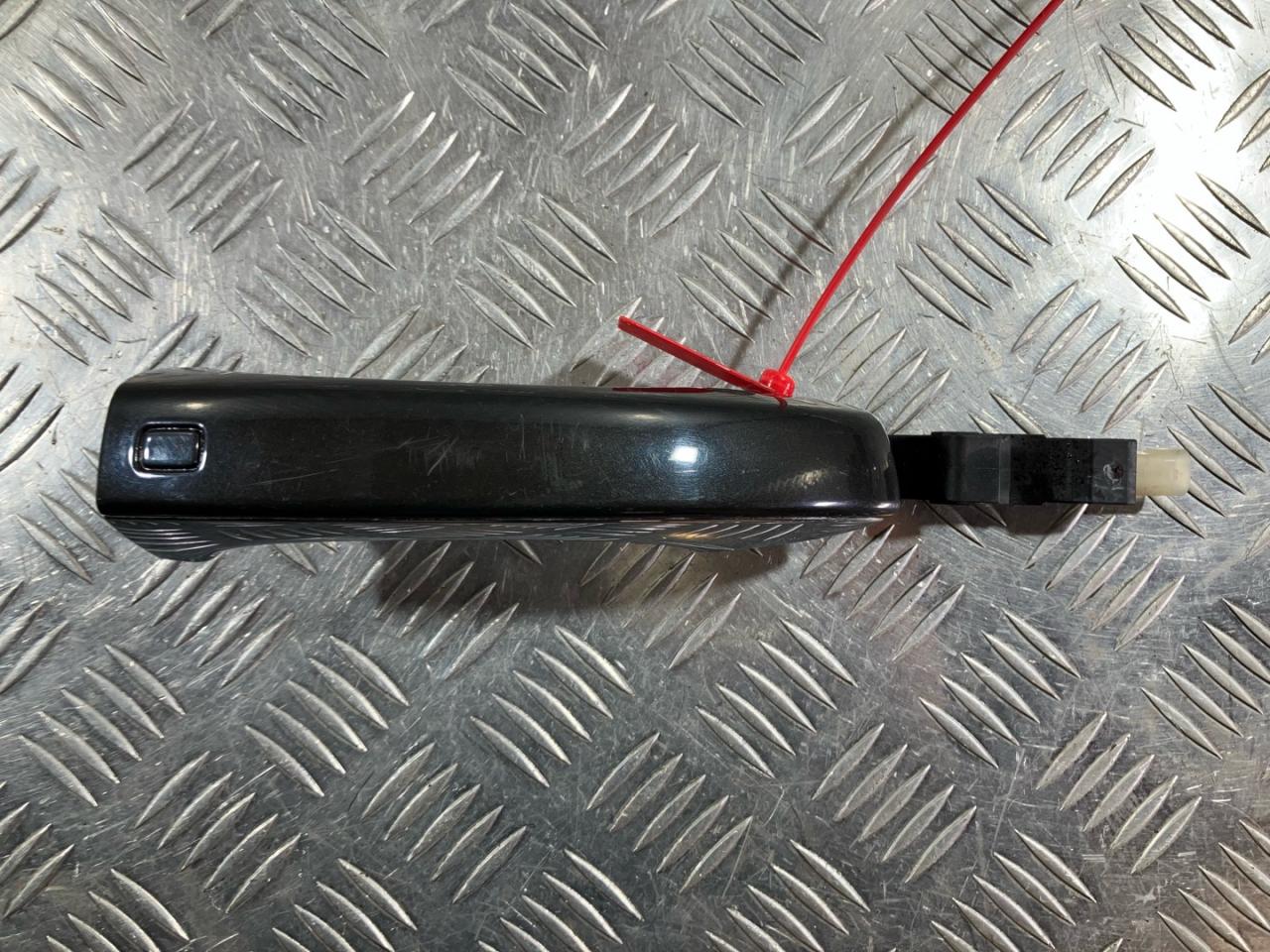 ручка наружная Audi A8 D4/4H 2012, 4.2 л., CDRA, бензин, АКПП, седан, 4H0837205B - фото №1