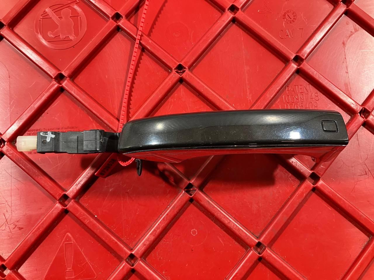 ручка наружная Audi A7 4G 2012, 4.2 л., CDRA, бензин, АКПП, седан, 4H0837206B - фото №1