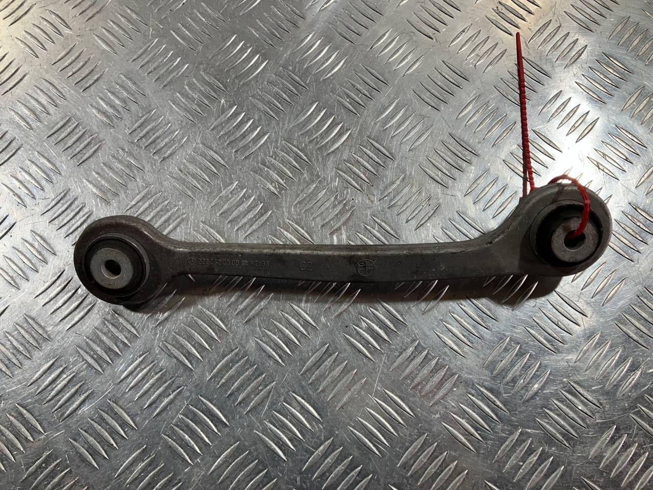 рычаг задний правый Mercedes-Benz S-Класс W222/C217/A217 2014, 4.7 л., M 278.929, бензин, АКПП, седан, A2223520300 - фото №1