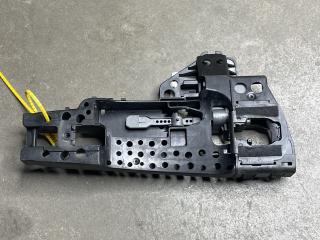 скелет ручки двери задней правой Audi A8 D4/4H 2012, 4.2 л., CDRA, бензин, АКПП, седан, 4H0839886