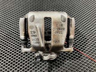 суппорт задний левый Audi A8 D4/4H [рестайлинг] 4HL 2014, 4.2 л., CDRA, бензин, АКПП, хетчбэк 5 дв., 4H5S