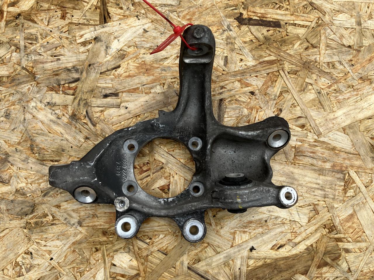 кулак задний левый Mercedes-Benz S-Класс W222/C217/A217 2014, 4.7 л., M 278.928, бензин, АКПП, седан, A2220306 - фото №1