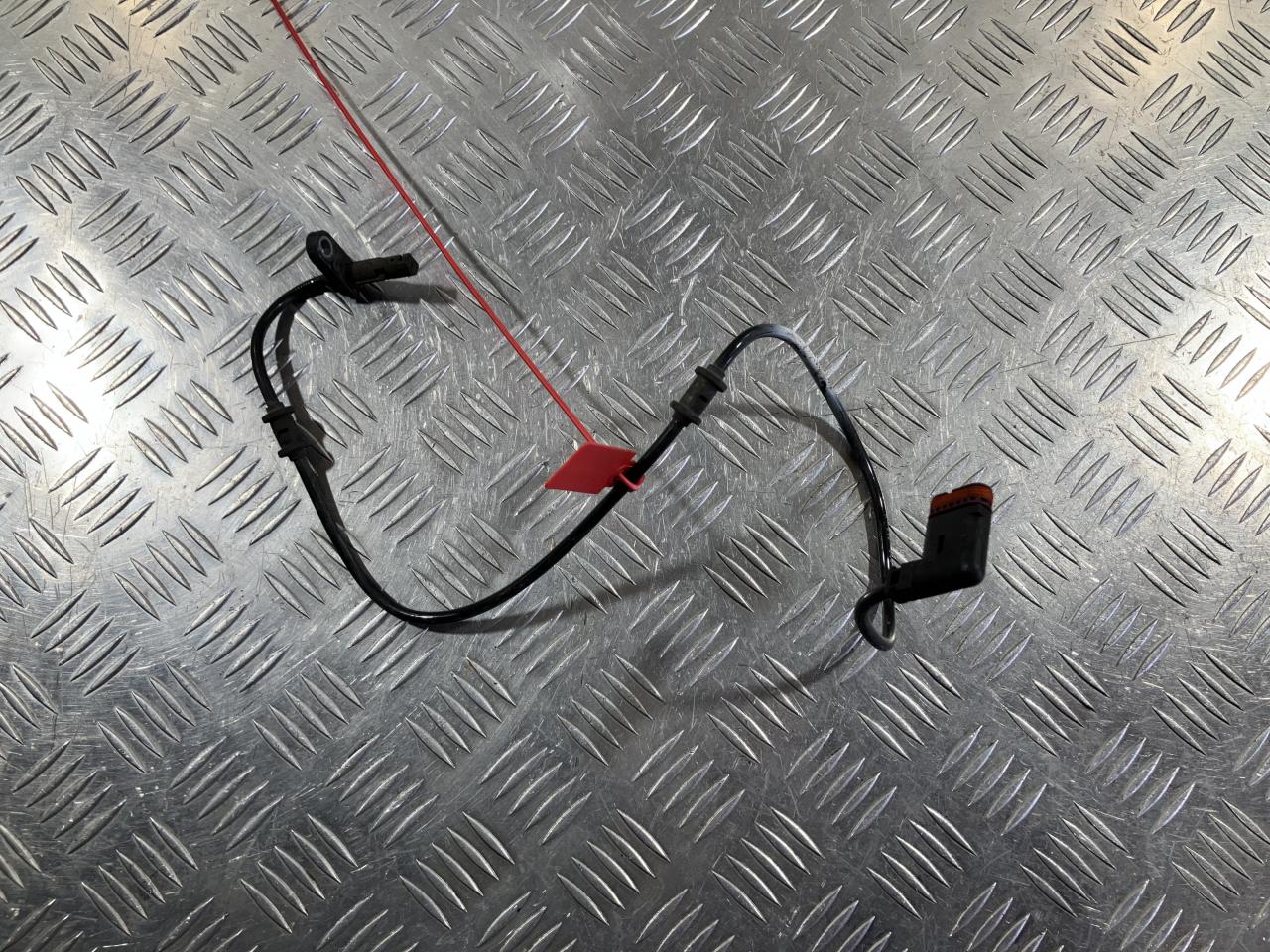 датчик ABS Mercedes-Benz E-Класс W212/S212/C207/A207 2011, 3.5 л., M 276.952, бензин, АКПП, седан, A2125402117 - фото №1