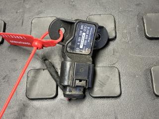 датчик абсолютного давления Volkswagen Passat (USA) 1 поколение 2012, 2.0 л., CCZB, бензин, АКПП, седан, 036906051G, 0261230081