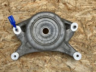 опора амортизатора верхняя (чашка) Porsche Macan 1 поколение 2015, 3.0 л., бензин, седан, 8K0412383F