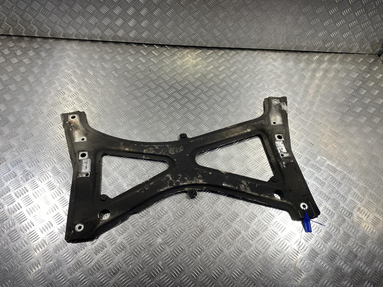 балка подвески передняя (подрамник) Porsche Panamera 970 2011, 3.6 л., M 46.20, бензин, АКПП, хетчбэк 5 дв., 97034126105 - фото №1