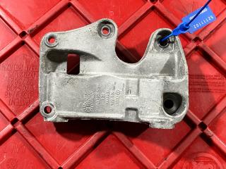 кронштейн генератора Audi A8 D4/4H [рестайлинг] 2014, 4.2 л., CDRA, бензин, АКПП, седан, 079903805AF