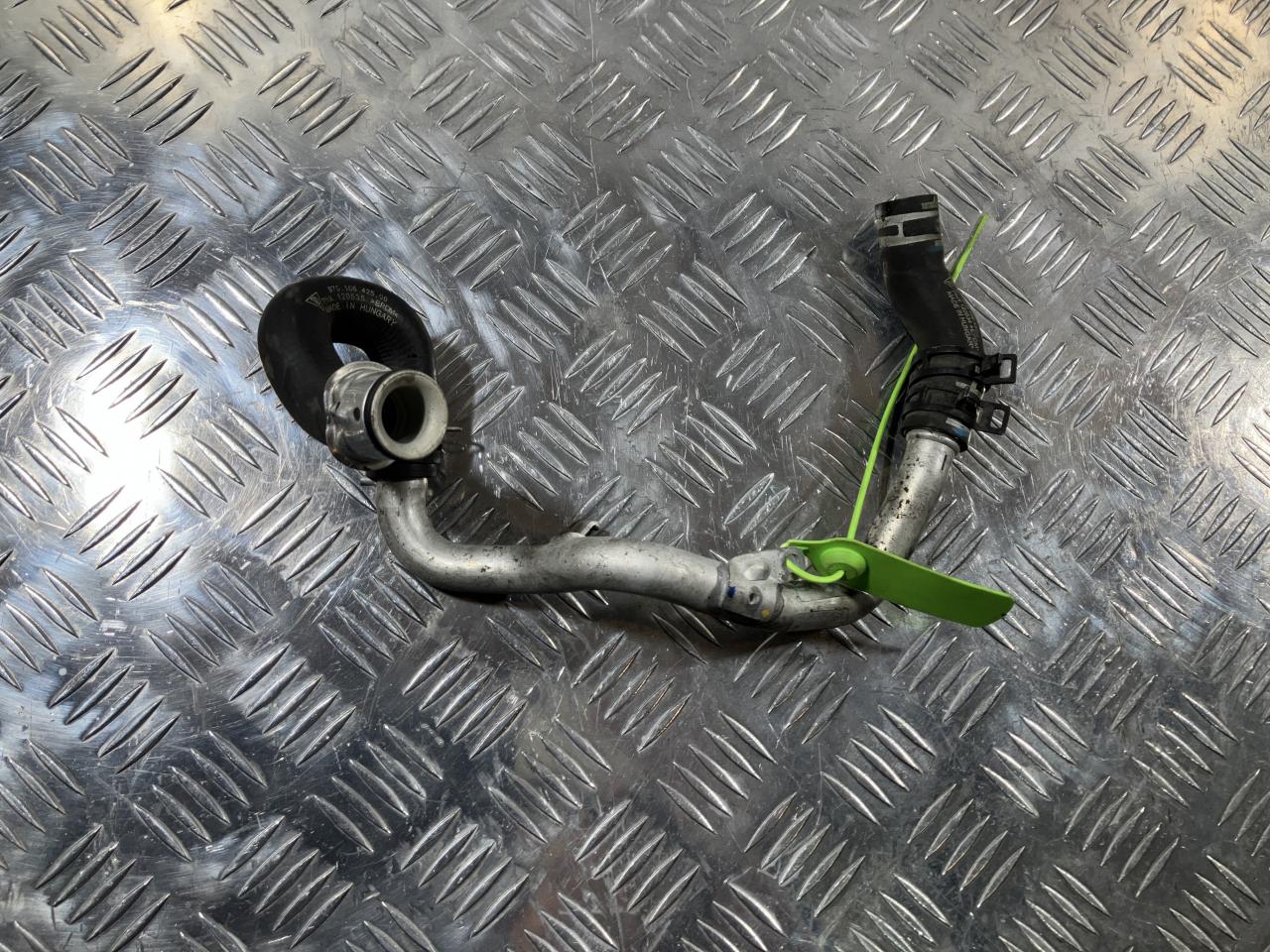 патрубок (трубопровод, шланг) Porsche Panamera 970 2010, 4.8 л., M 48.40, бензин, АКПП, хетчбэк 5 дв., 97010604002 - фото №1