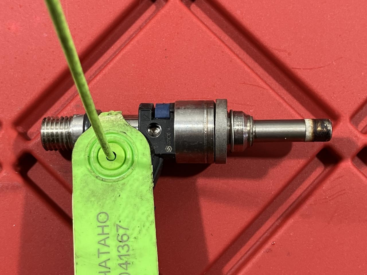 форсунка Porsche Cayenne 958 2010, 4.8 л., M 48.02, бензин, АКПП, внедорожник 5 дв., 94811012821, 103507512 - фото №1