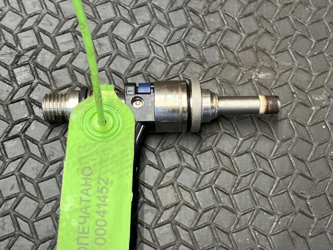 форсунка Porsche Cayenne 958 2010, 4.8 л., M 48.02, бензин, АКПП, внедорожник 5 дв., 94811012821, 103507512 - фото №1