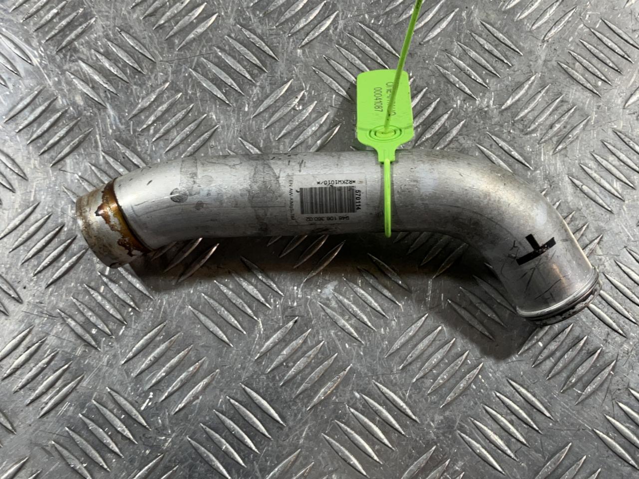 трубка охлаждающей жидкости Porsche Cayenne 958 2010, 4.8 л., M 48.02, бензин, АКПП, внедорожник 5 дв., 94810636002 - фото №1