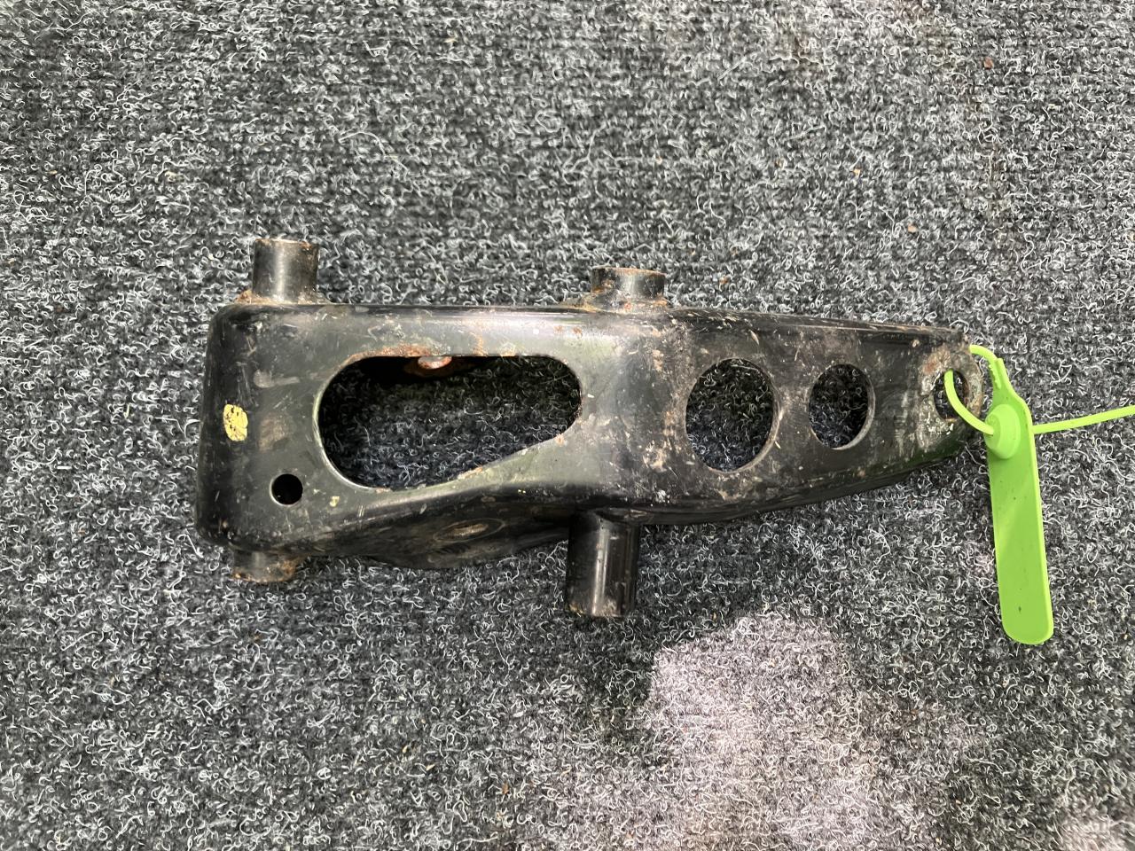 рычаг передний левый Lexus LS 4 поколение 2007, 4.6 л., 1UR-FSE, бензин, АКПП, седан - фото №1