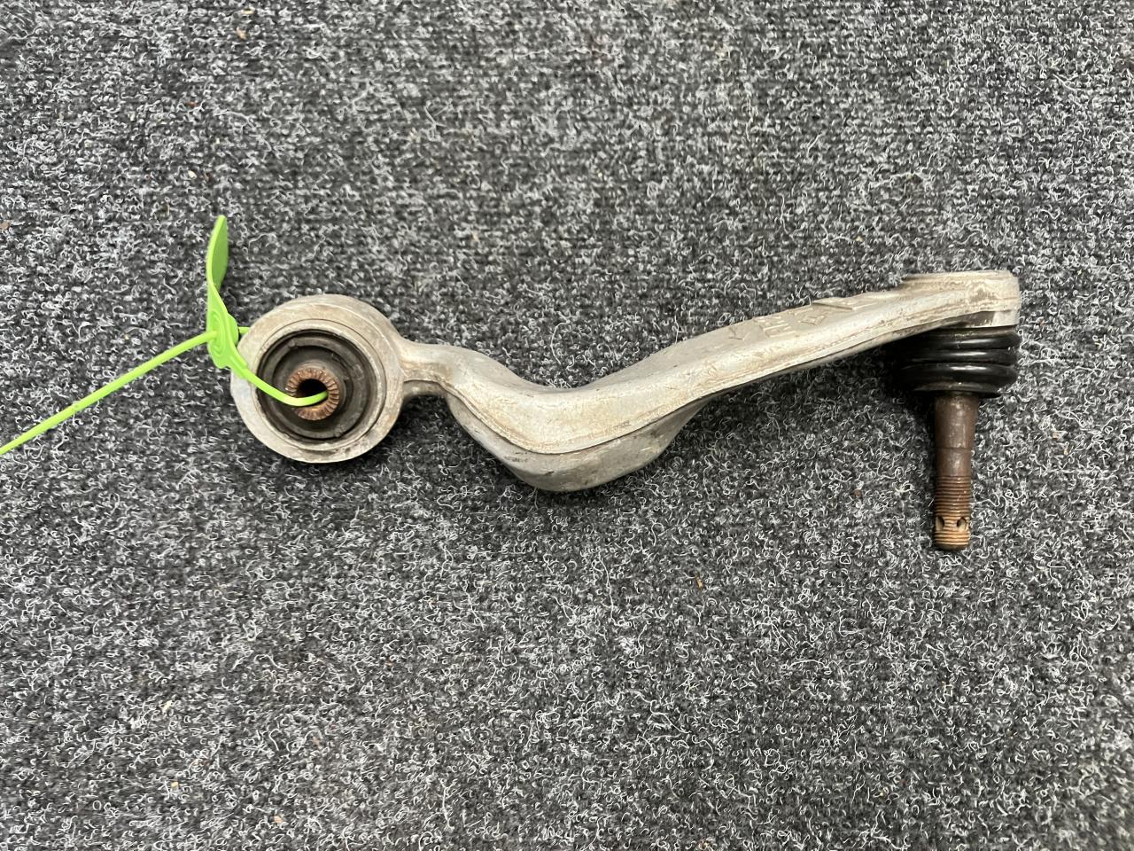 рычаг передний правый Lexus LS 4 поколение 2007, 4.6 л., 1UR-FSE, бензин, АКПП, седан - фото №1