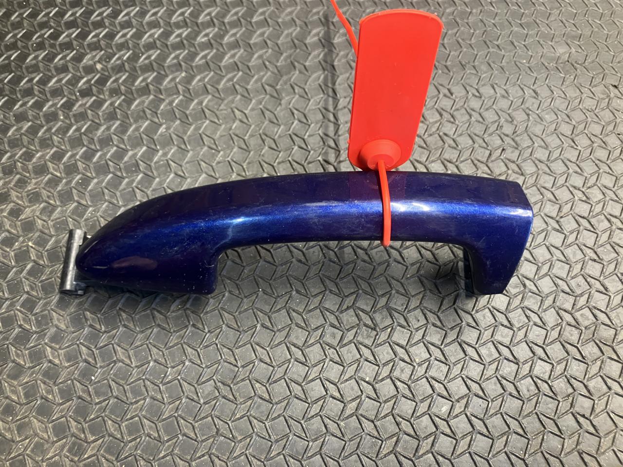 ручка наружная задняя правая Volkswagen Passat CC 1 поколение 2012, 2.0 л., CCZB, бензин, АКПП, купе, 3C0837206 - фото №1