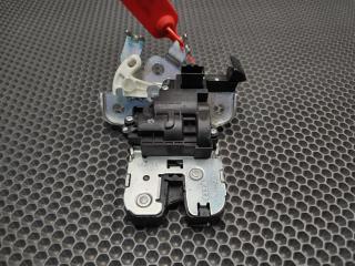 замок багажника Audi A8 D4/4H 2012, 4.2 л., CDRA, бензин, АКПП, седан, 4H0827505, 4H0827505A