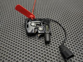 замок капота Audi A8 D4/4H 2012, 4.2 л., CDRA, бензин, АКПП, седан, 4H0823509C