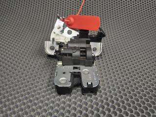 замок багажника Audi A8 D4/4H 2012, 4.2 л., CDRA, бензин, АКПП, седан, 4H0827505, 4H0827505A