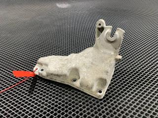 кронштейн двигателя Mercedes-Benz S-Класс W221 [рестайлинг] 2012, 5.5 л., M 273.961, бензин, АКПП, седан, A2732231104