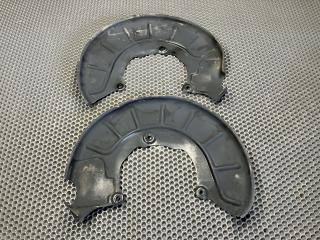 защитный кожух тормозного механизма Volkswagen Passat (USA) 1 поколение 2012, 2.5 л., CBTA, бензин, АКПП, седан, 1K0615312F, 1K0615311F