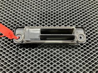 ручка открывания багажника Mercedes-Benz GL-Класс X164 [рестайлинг] 2010, 4.7 л., M 273.923, бензин, АКПП, внедорожник 5 дв., A1647401193