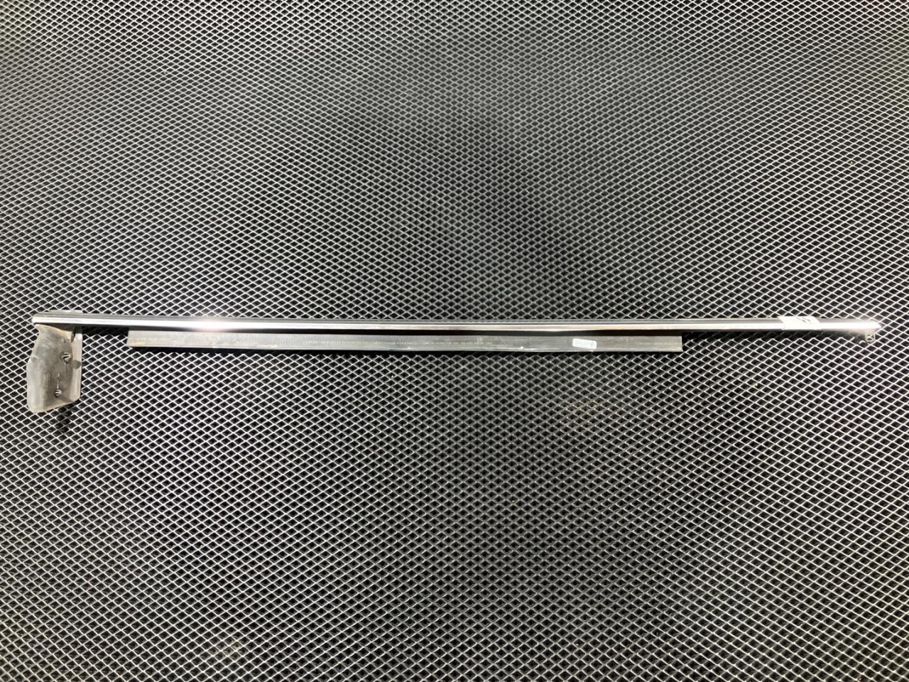 молдинг двери передней правой Audi A8 D4/4H 2012, 4.2 л., CDRA, бензин, АКПП, седан, 4H0853284A - фото №1