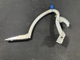 петля крышки багажника Audi A8 D4/4H 2012, 4.2 л., CDRA, бензин, АКПП, седан, 4H0827300D, 4H0827300E