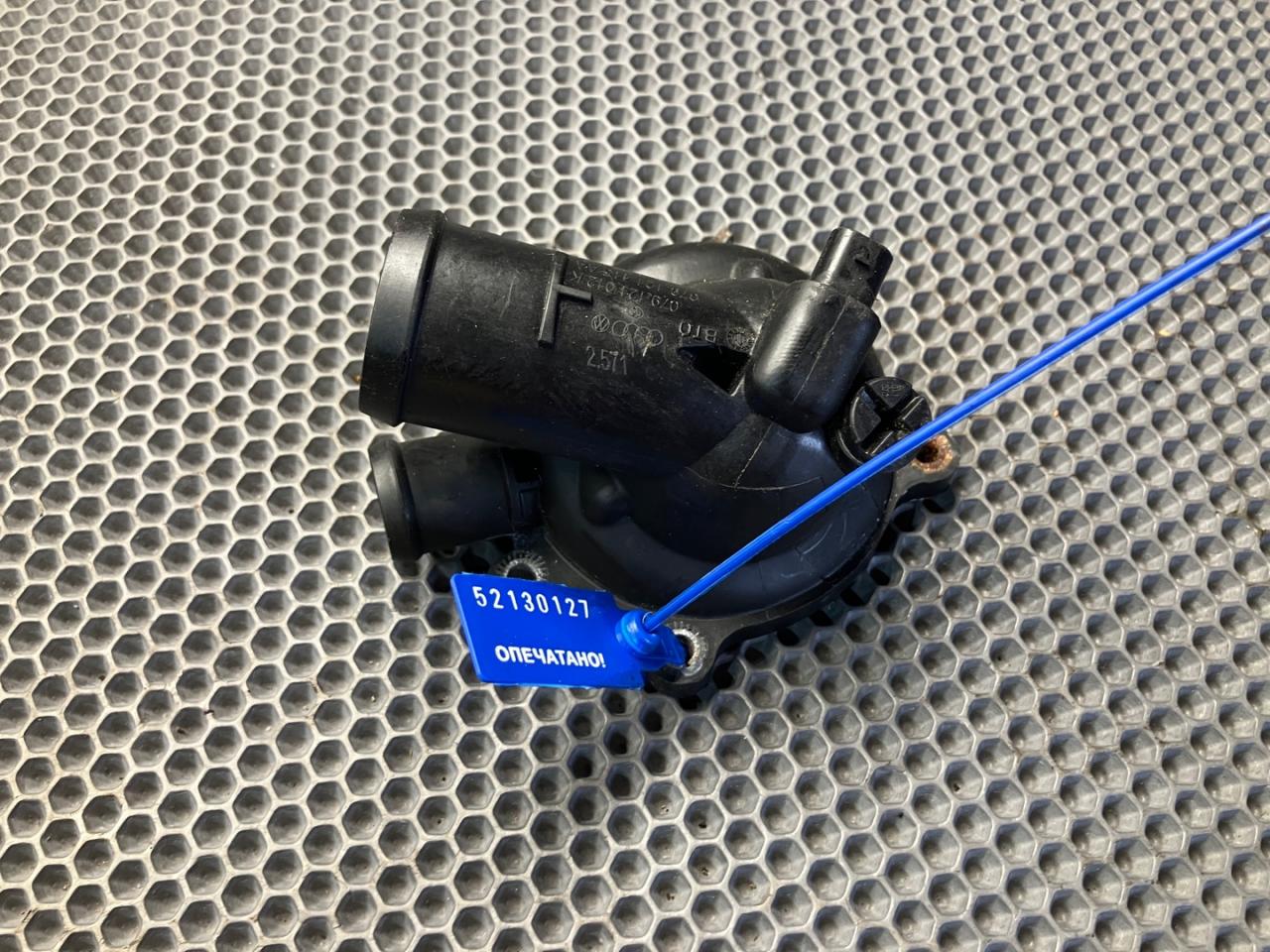 термостат Audi A8 D4/4H 2012, 4.2 л., CDRA, бензин, АКПП, седан, 079121115AA, 079121012K, 079121115BB, 079121115BJ, 079121115T, 079121115BG, 079121115BK - фото №1