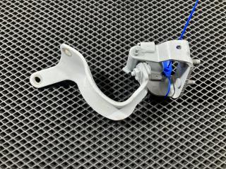 петля крышки багажника Audi Q7 4L 2008, 4.2 л., BAR, бензин, внедорожник 5 дв., 4L0827299B