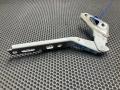петля капота правая Audi Q7 4L 2008, 4.2 л., BAR, бензин, внедорожник 5 дв., 4L0823302 - фото №6