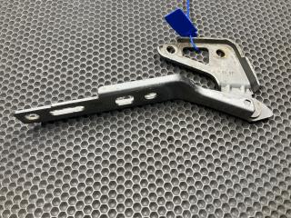 петля капота левая Audi Q7 4L 2008, 4.2 л., BAR, бензин, внедорожник 5 дв., 4L0823301