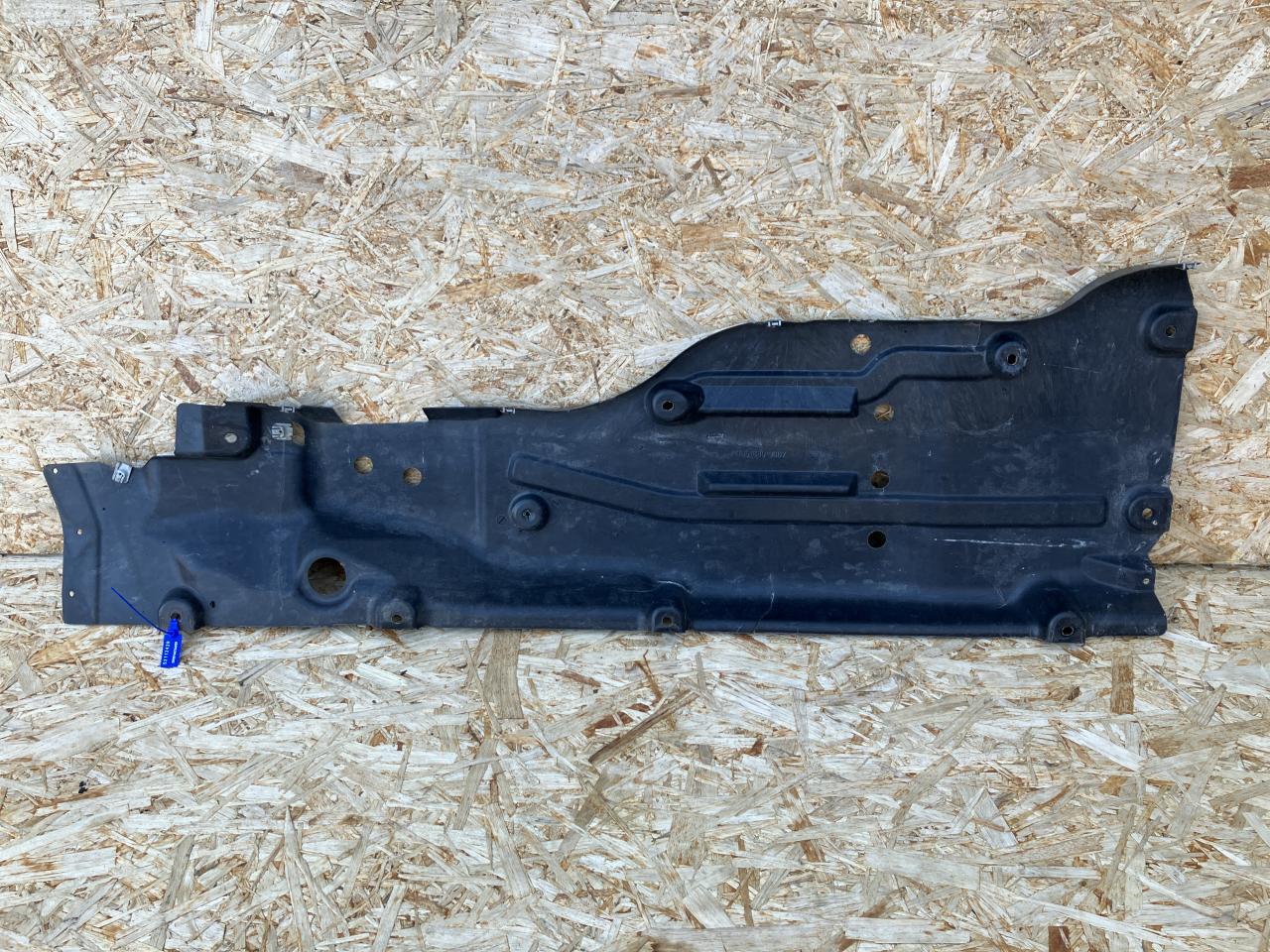 защита днища Mercedes-Benz GL-Класс X166 2013, 4.7 л., M 278.928, бензин, АКПП, внедорожник 5 дв., A1666809007 - фото №1