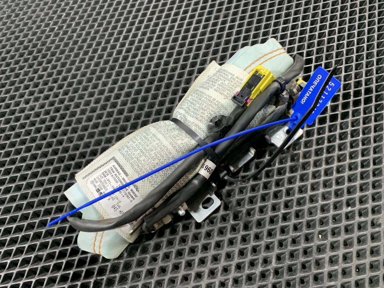 подушка безопасности сиденья Audi A8 D4/4H 2010, 4.2 л., CDRA, бензин, АКПП, седан, 4H0880441B - фото №1