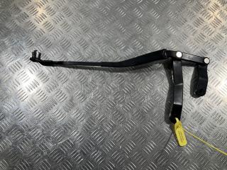 щеткодержатель (поводок стеклоочистителя, дворник) Mercedes-Benz CLS-Класс C218/X218 [рестайлинг] C218 2014, 4.0 л., M 278.910, бензин, АКПП, седан, A2188200444