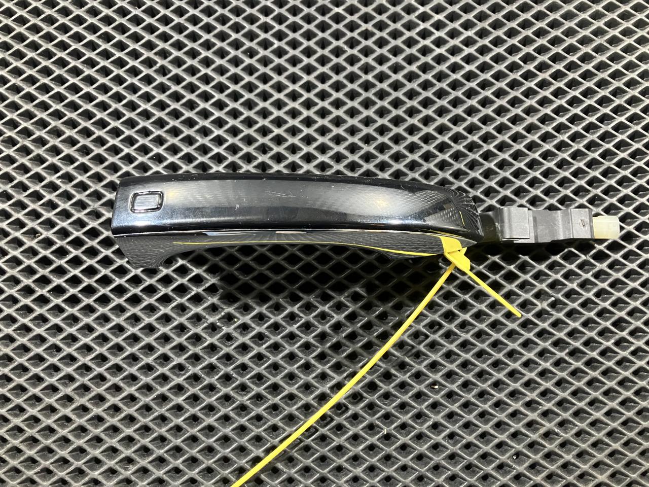 ручка наружная Audi A6 4G/C7 2012, 4.2 л., CDRA, бензин, АКПП, седан, 4H0837205B - фото №1