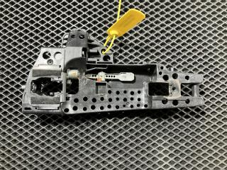 скелет ручки двери задней левой Audi A8 D4/4H 2010, 4.2 л., CDRA, бензин, АКПП, седан, 4H0837885