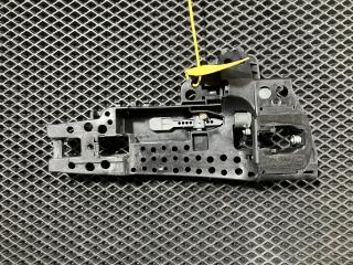скелет ручки двери передней правой Audi A8 D4/4H 2012, 4.2 л., CDRA, бензин, АКПП, седан, 4H0839886