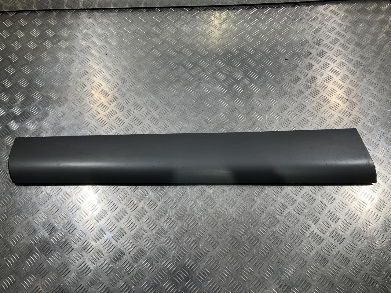 молдинг двери передней левой Audi Q7 4L 2008, 4.2 л., BAR, бензин, внедорожник 5 дв., 4L0853959E, 4L0853959EF - фото №1