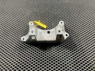 кронштейн КПП Mercedes-Benz GL-Класс X164 [рестайлинг] 2010, 4.7 л., M 273.923, бензин, АКПП, внедорожник 5 дв., A2112420340